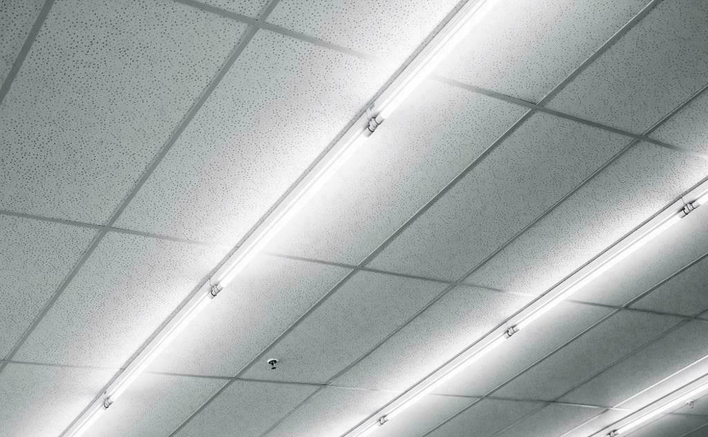 Leuchtstoffröhre gegen LED im Vergleich: Was ist besser? - Licht an! -  MERKUR Glühlampen & Lichtvertriebs GmbH